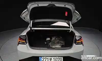 Hyundai Avante 2022 2.0 Автомат в Москве № 12939, миниатюра 4