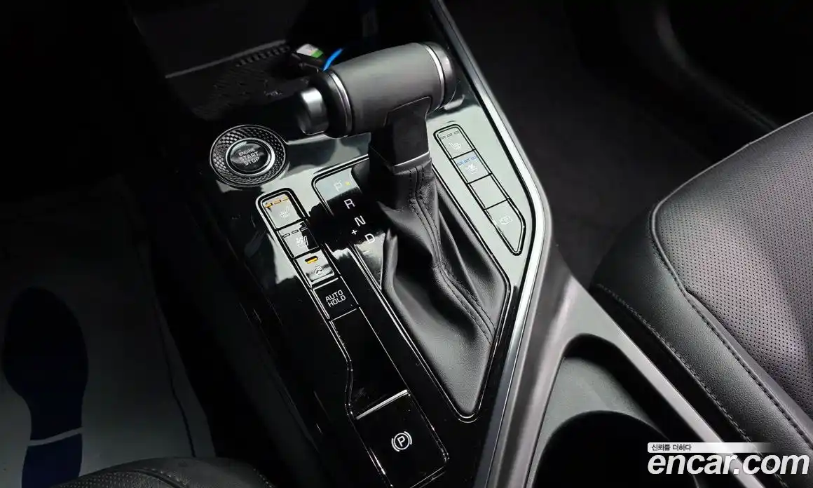 Kia Niro 2023 1.6 Автомат в Москве № 132323, фото 16