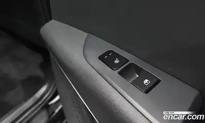 Kia Niro 2023 1.6 Автомат в Москве № 132323, миниатюра 2