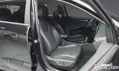 Kia Niro 2023 1.6 Автомат в Москве № 132323, миниатюра 4