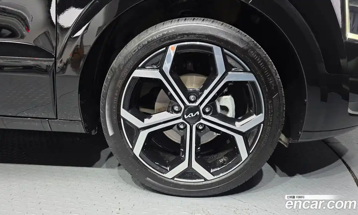 Kia Niro 2023 1.6 Автомат в Москве № 132323, фото 8