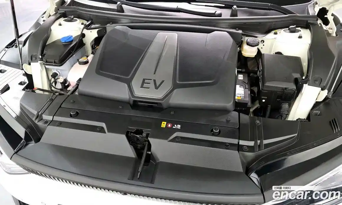 Kia EV6 2022 0.1 Автомат в Москве № 133641, фото 11