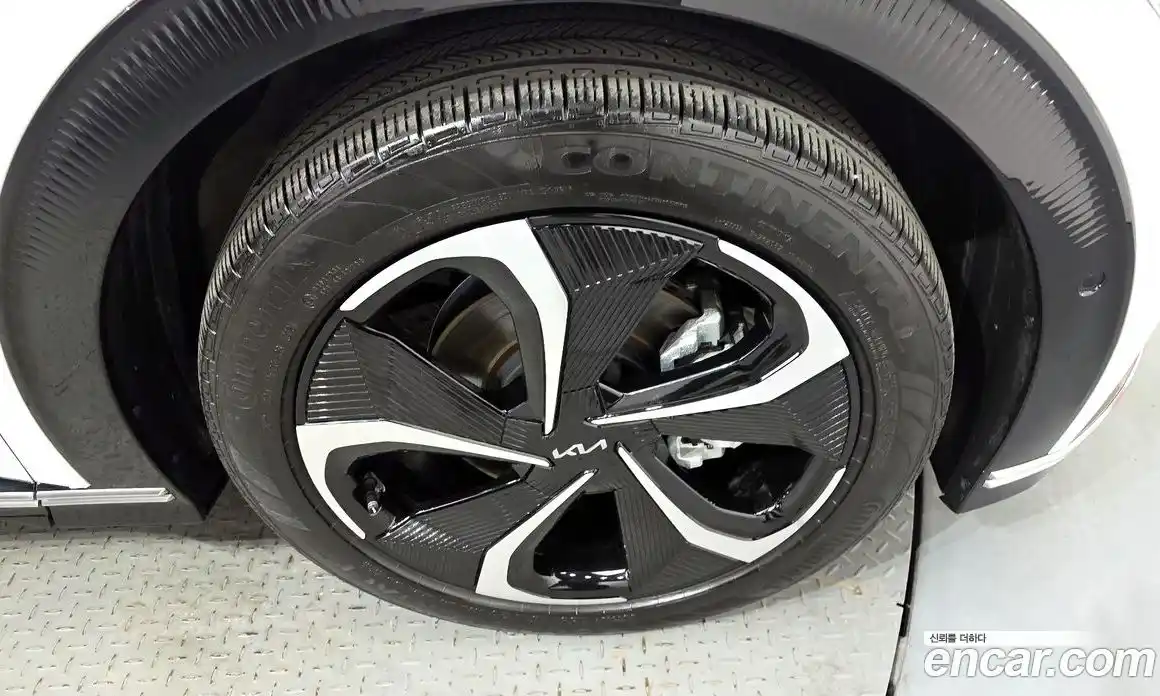 Kia EV6 2022 0.1 Автомат в Москве № 133641, фото 5