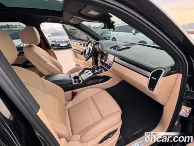 Porsche Cayenne, 2023