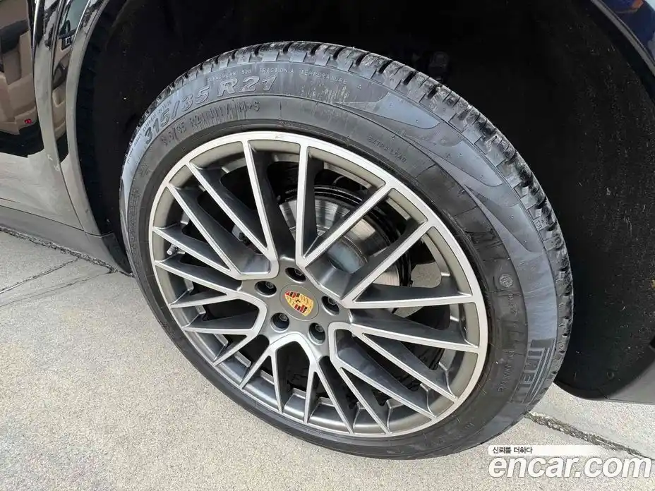 Porsche Cayenne 2023 3.0 Автомат в Москве № 134982, фото 13