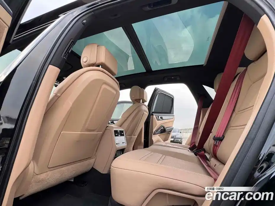 Porsche Cayenne 2023 3.0 Автомат в Москве № 134982, фото 7