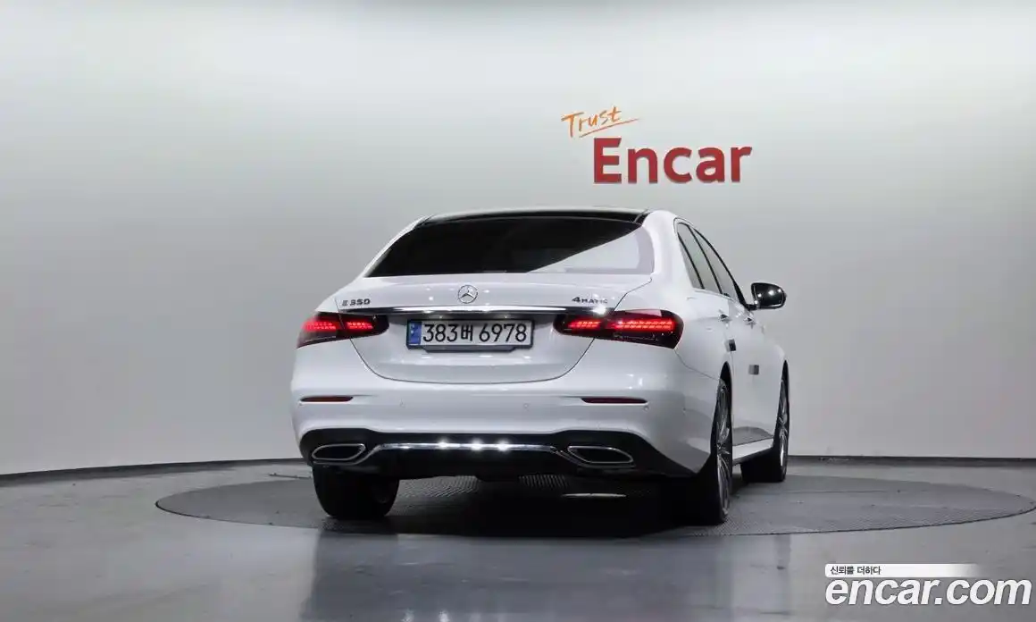 Mercedes-Benz E-Class 2021 2.0 Автомат в Москве № 135368, фото 16