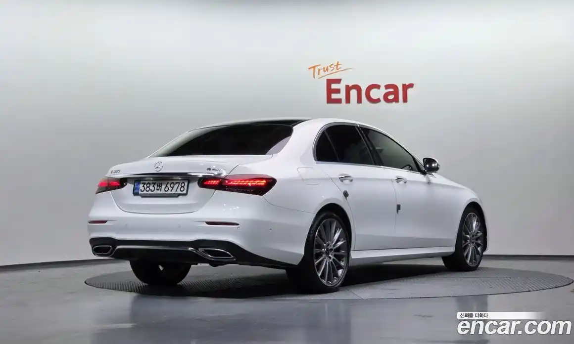 Mercedes-Benz E-Class 2021 2.0 Автомат в Москве № 135368, фото 18