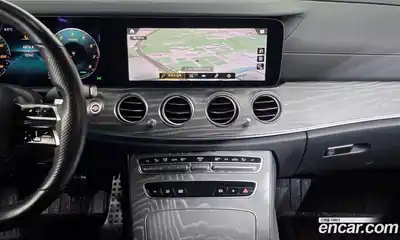 Mercedes-Benz E-Class 2021 2.0 Автомат в Москве № 135368, миниатюра 7