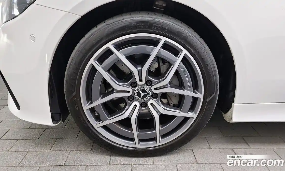 Mercedes-Benz E-Class 2023 2.0 Автомат в Москве № 137154, фото 12