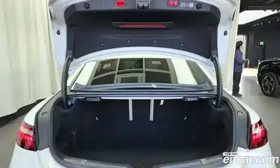 Mercedes-Benz E-Class 2023 2.0 Автомат в Москве № 137154, миниатюра 8