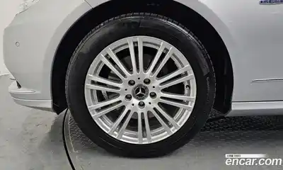 Mercedes-Benz E-Class, 2012