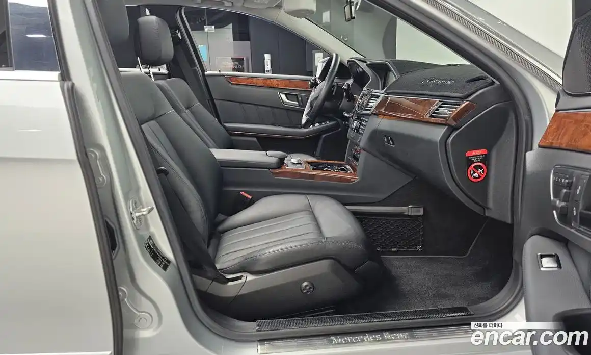 Mercedes-Benz E-Class 2012 3.5 Автомат в Москве № 137751, фото 14