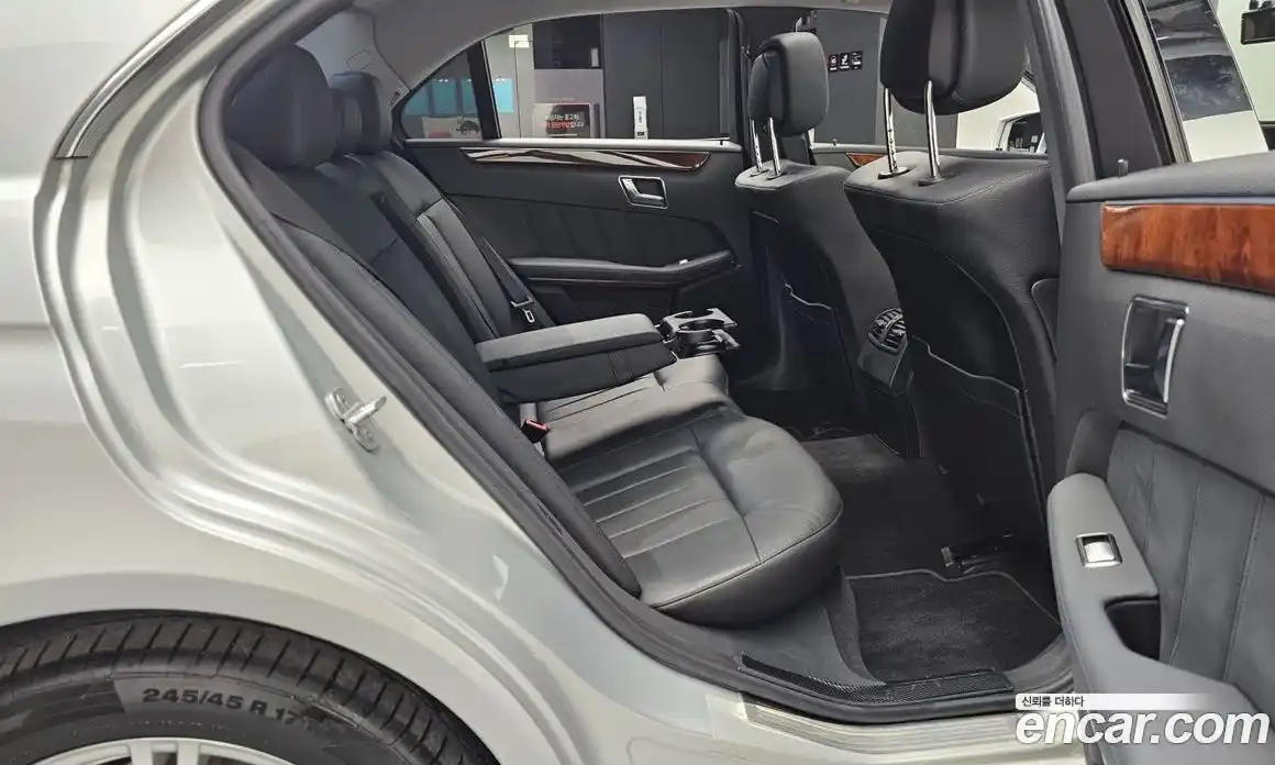 Mercedes-Benz E-Class 2012 3.5 Автомат в Москве № 137751, фото 16