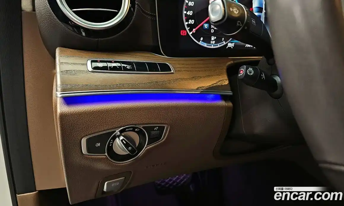 Mercedes-Benz E-Class 2020 2.0 Автомат в Москве № 140375, фото 4