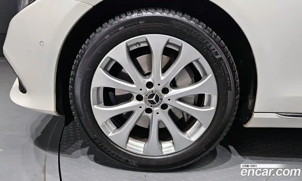 Mercedes-Benz E-Class 2020 2.0 Автомат в Москве № 140375, фото 7