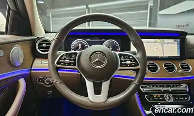 Mercedes-Benz E-Class 2020 2.0 Автомат в Москве № 140375, миниатюра 10