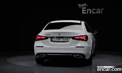 Mercedes-Benz A-Class 2021 1.9 Автомат в Москве № 142286, миниатюра 11