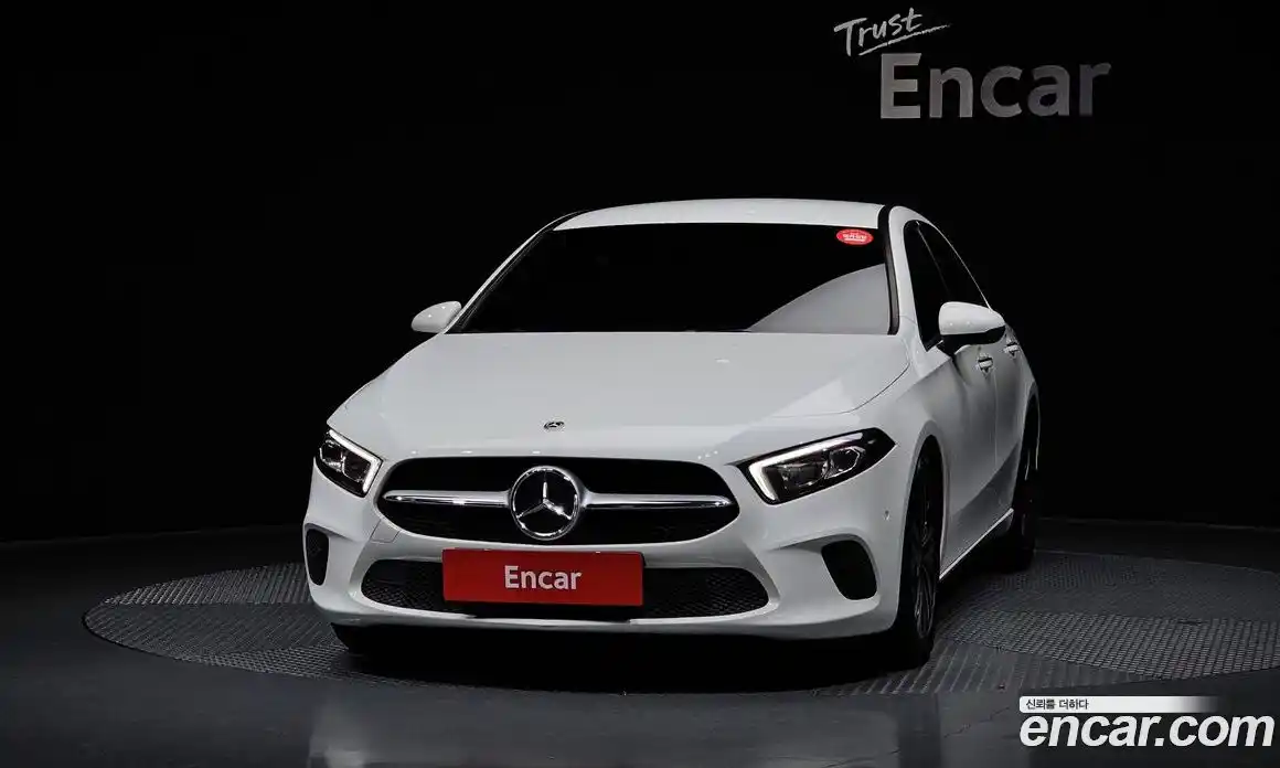 Mercedes-Benz A-Class 2021 1.9 Автомат в Москве № 142286, фото 17