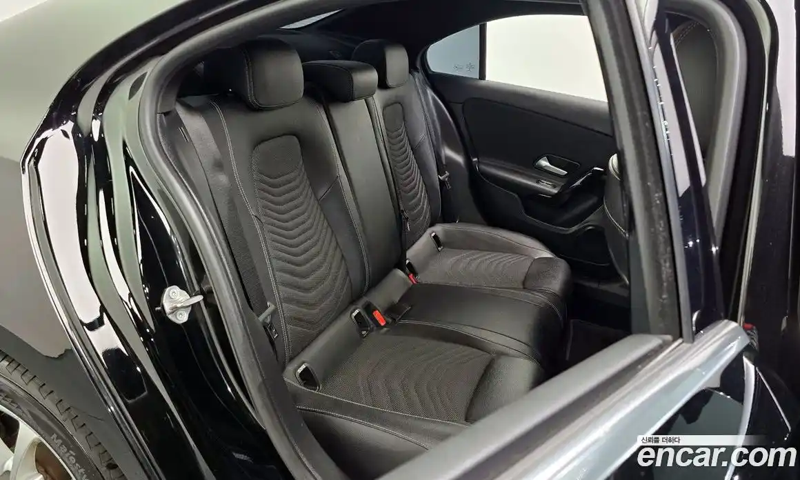 Mercedes-Benz A-Class 2020 2.0 Автомат в Москве № 142689, фото 20