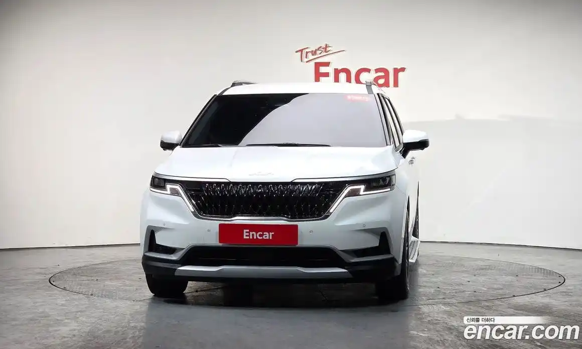 Kia Canival 2023 3.5 Автомат в Москве № 14369, фото 5