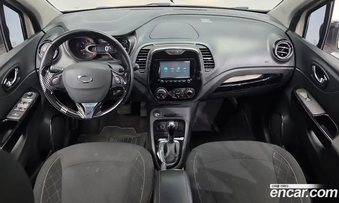 Renault QM3 2015 1.5 Автомат в Москве № 149296, фото 1