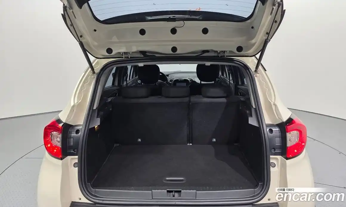 Renault QM3 2015 1.5 Автомат в Москве № 149296, фото 9