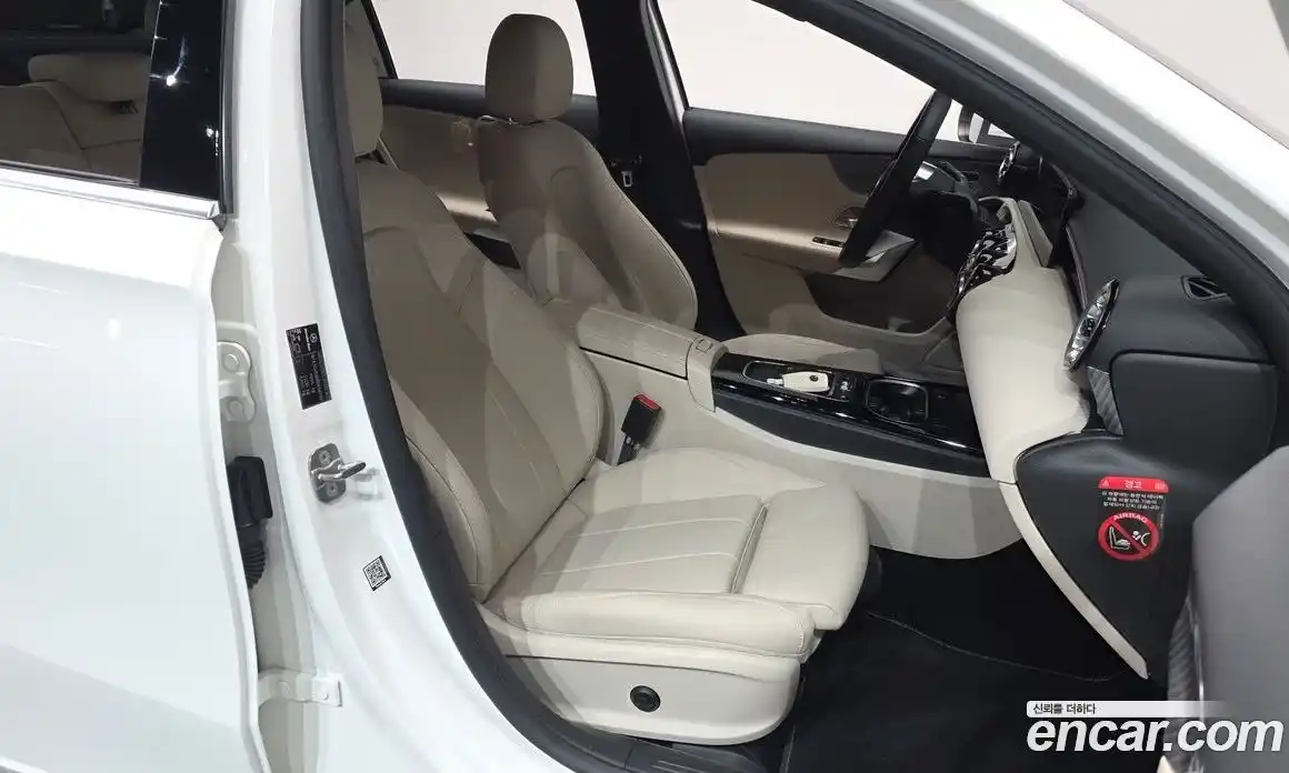 Mercedes-Benz A-Class 2024 2.0 Автомат в Москве № 160182, фото 15