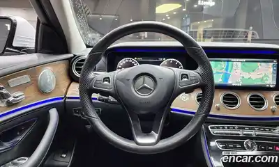 Mercedes-Benz E-Class 2018 2.0 Автомат в Москве № 160960, миниатюра 2