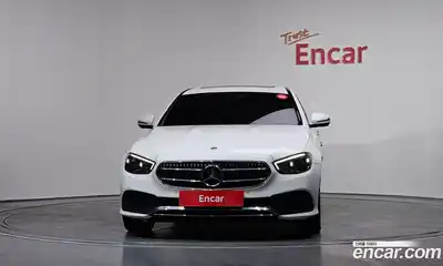 Mercedes-Benz E-Class 2021 2.0 Автомат в Москве № 161428, миниатюра 2