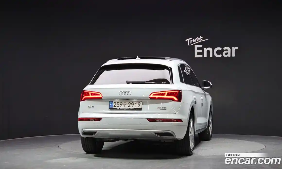 Audi Q5 2020 2.0 Автомат в Москве № 163668, фото 12