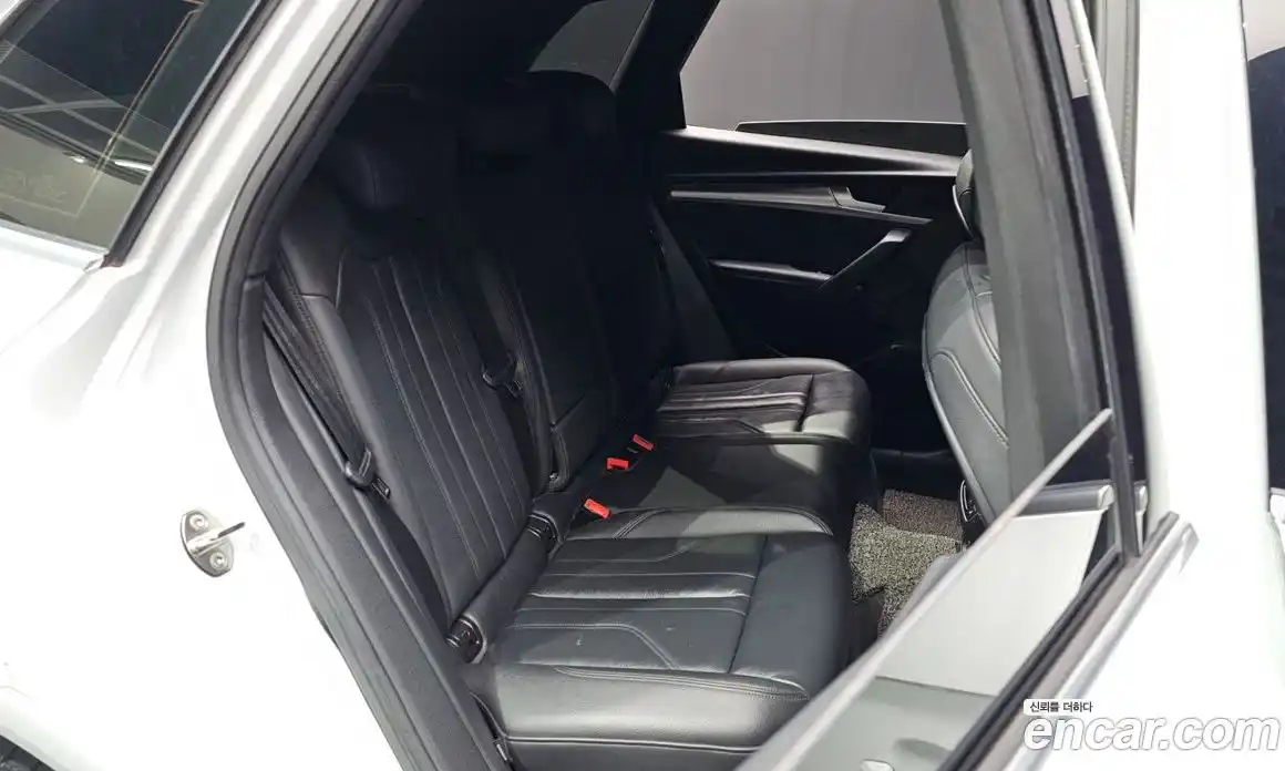 Audi Q5 2020 2.0 Автомат в Москве № 163668, фото 3