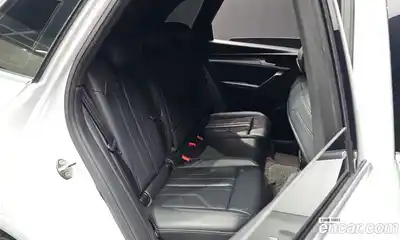 Audi Q5 2020 2.0 Автомат в Москве № 163668, миниатюра 3