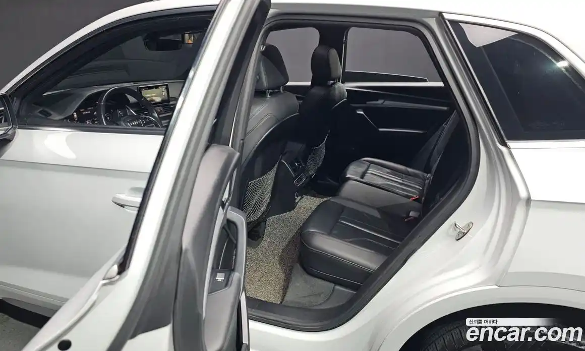 Audi Q5 2020 2.0 Автомат в Москве № 163668, фото 5