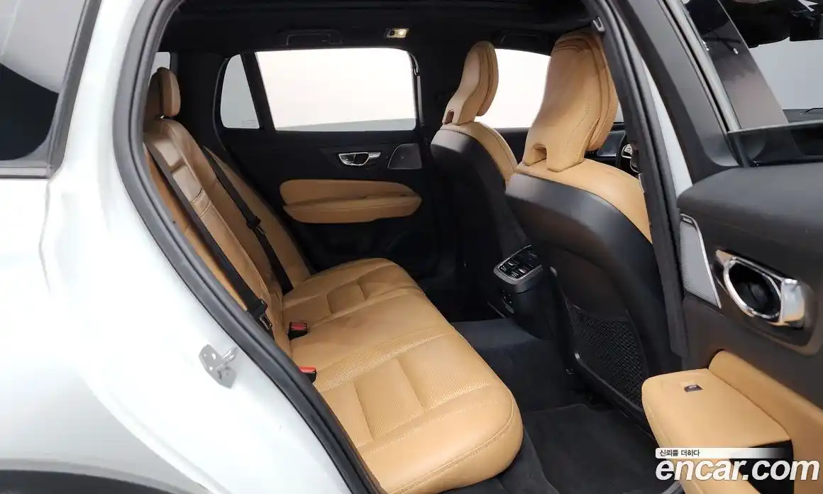 Volvo V60 2020 2.0 Автомат в Москве № 164448, фото 15