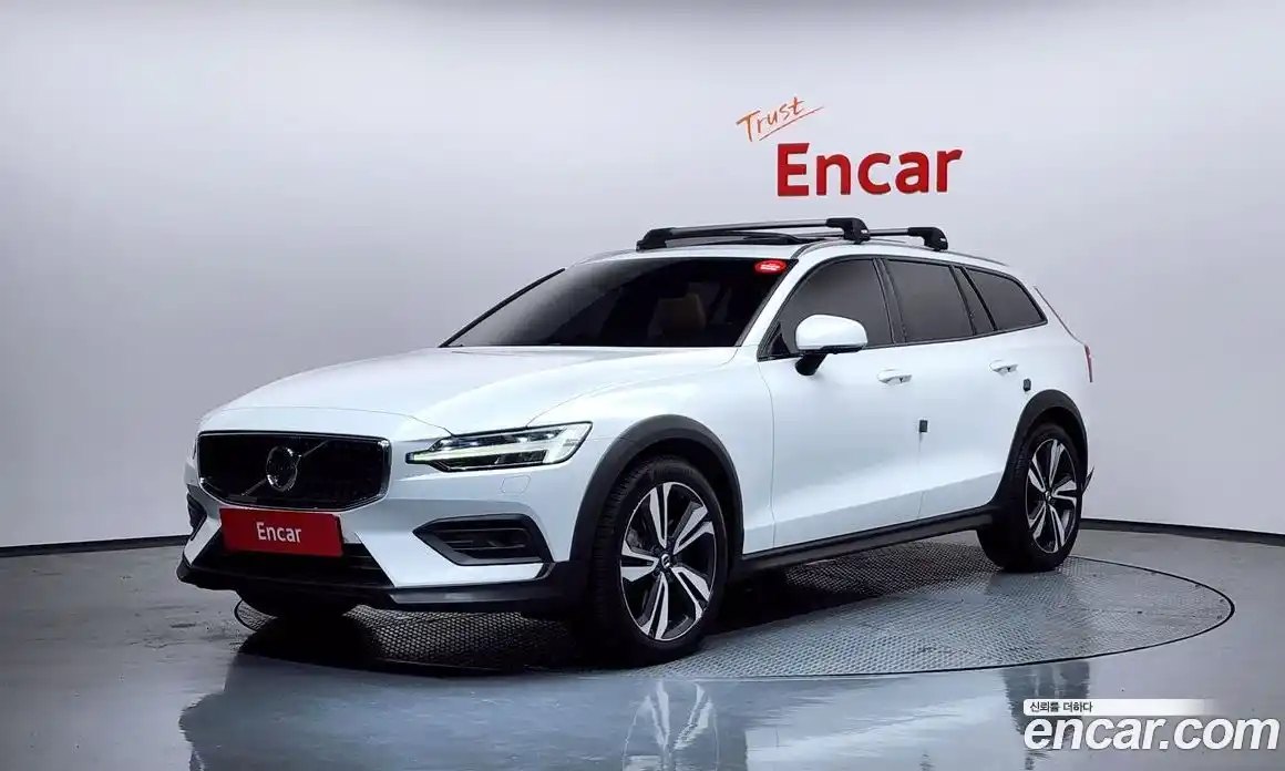 Volvo V60 2020 2.0 Автомат в Москве № 164448, фото 16