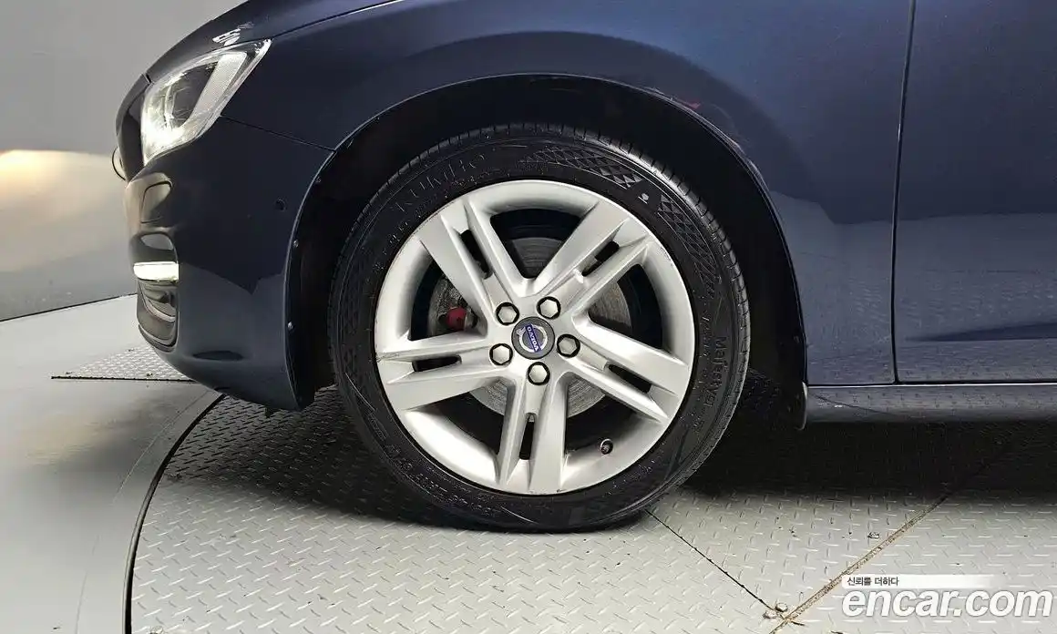 Volvo S60 2015 2.0 Автомат в Москве № 164668, фото 14