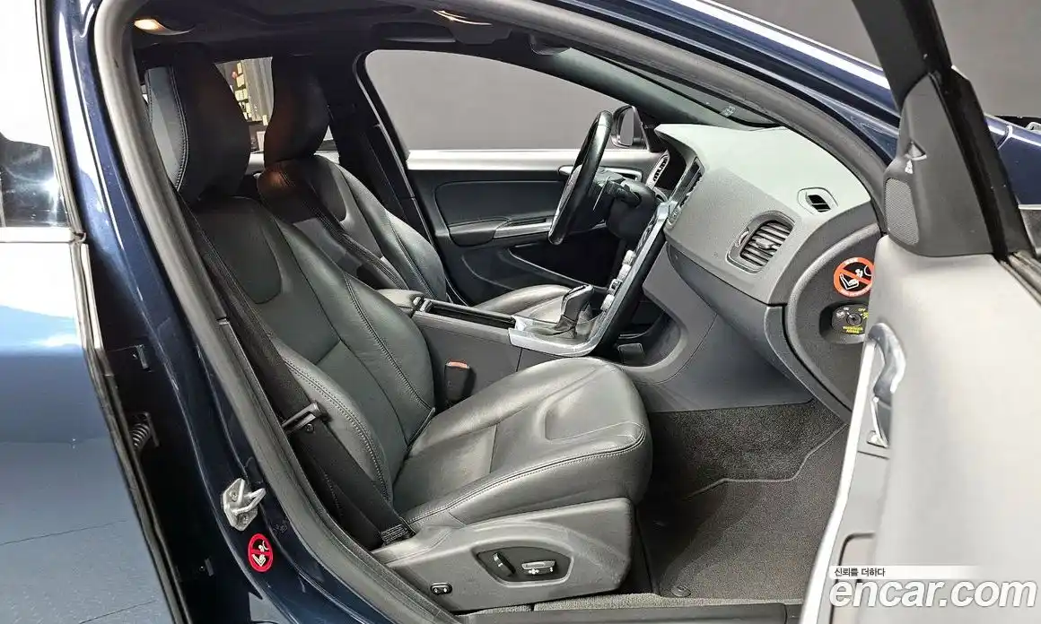 Volvo S60 2015 2.0 Автомат в Москве № 164668, фото 3