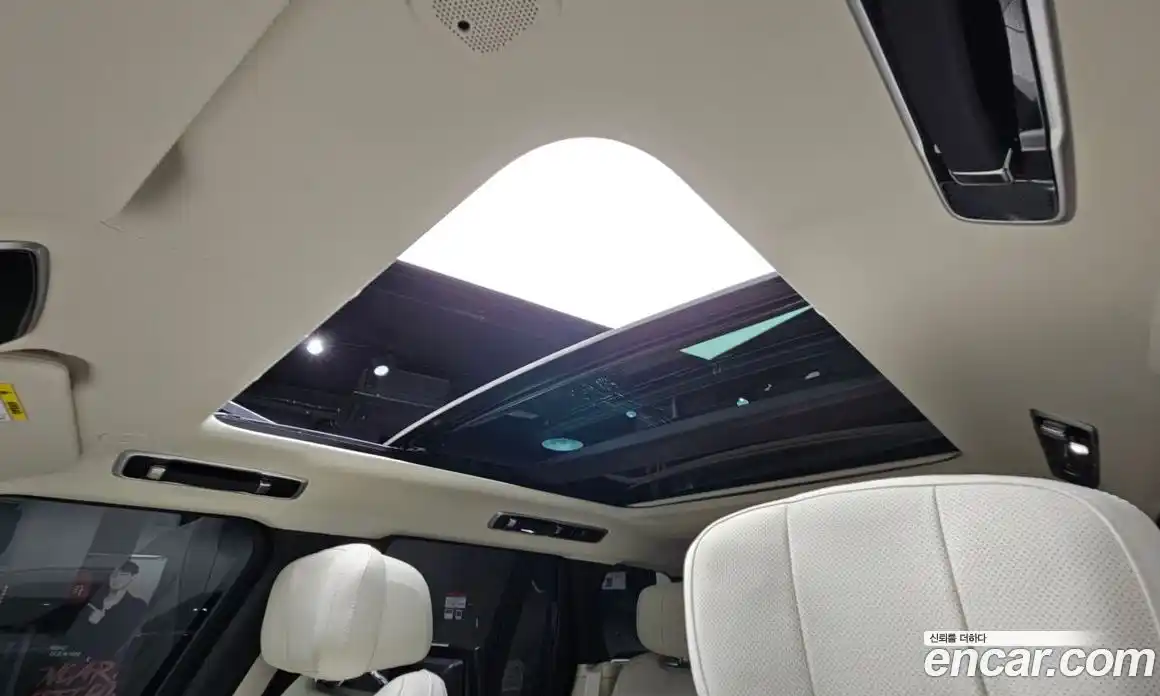 Land Rover Range-Rover 2024 3.0 Автомат в Москве № 165923, фото 11