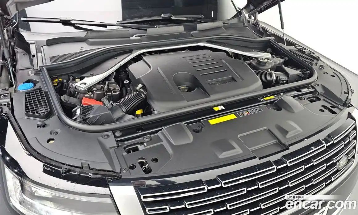 Land Rover Range-Rover 2024 3.0 Автомат в Москве № 165923, фото 13