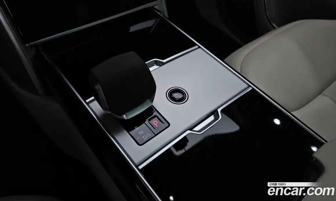 Land Rover Range-Rover 2024 3.0 Автомат в Москве № 165923, фото 6