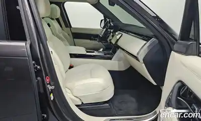 Land Rover Range-Rover 2024 3.0 Автомат в Москве № 165923, миниатюра 7