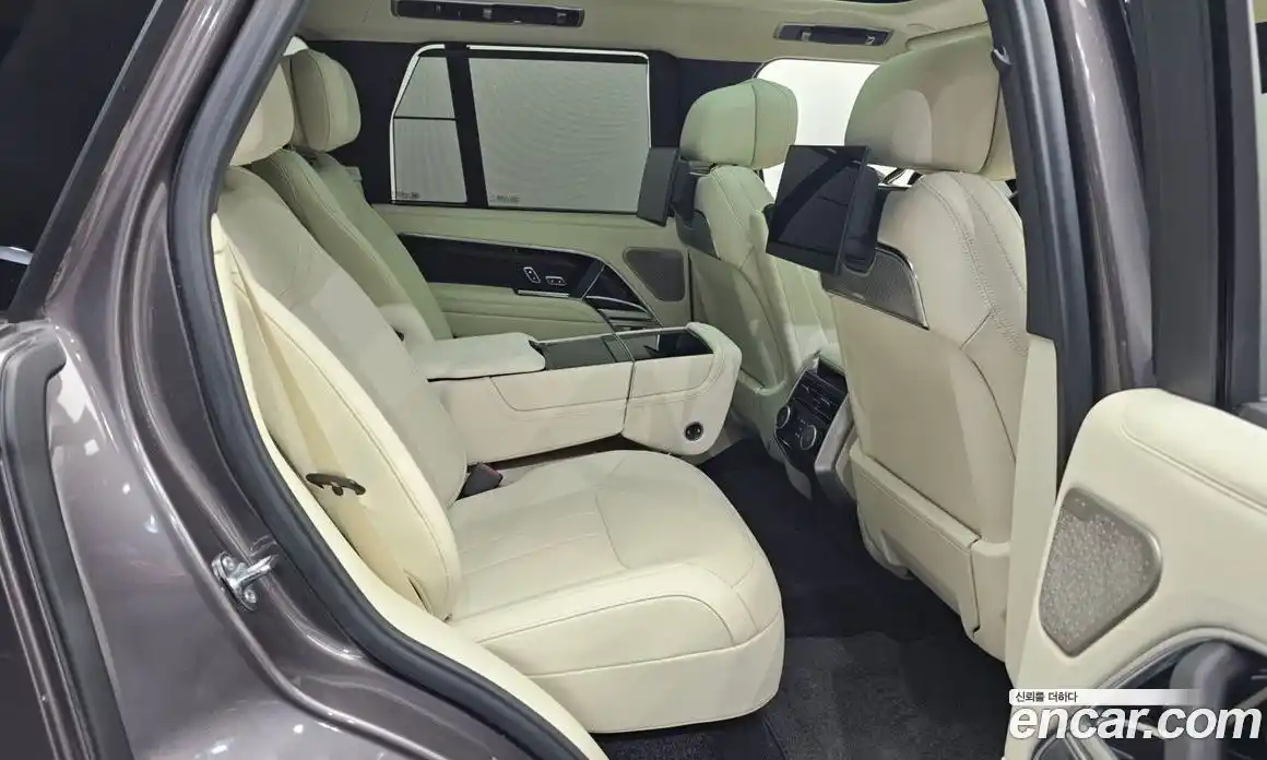 Land Rover Range-Rover 2024 3.0 Автомат в Москве № 165923, фото 9