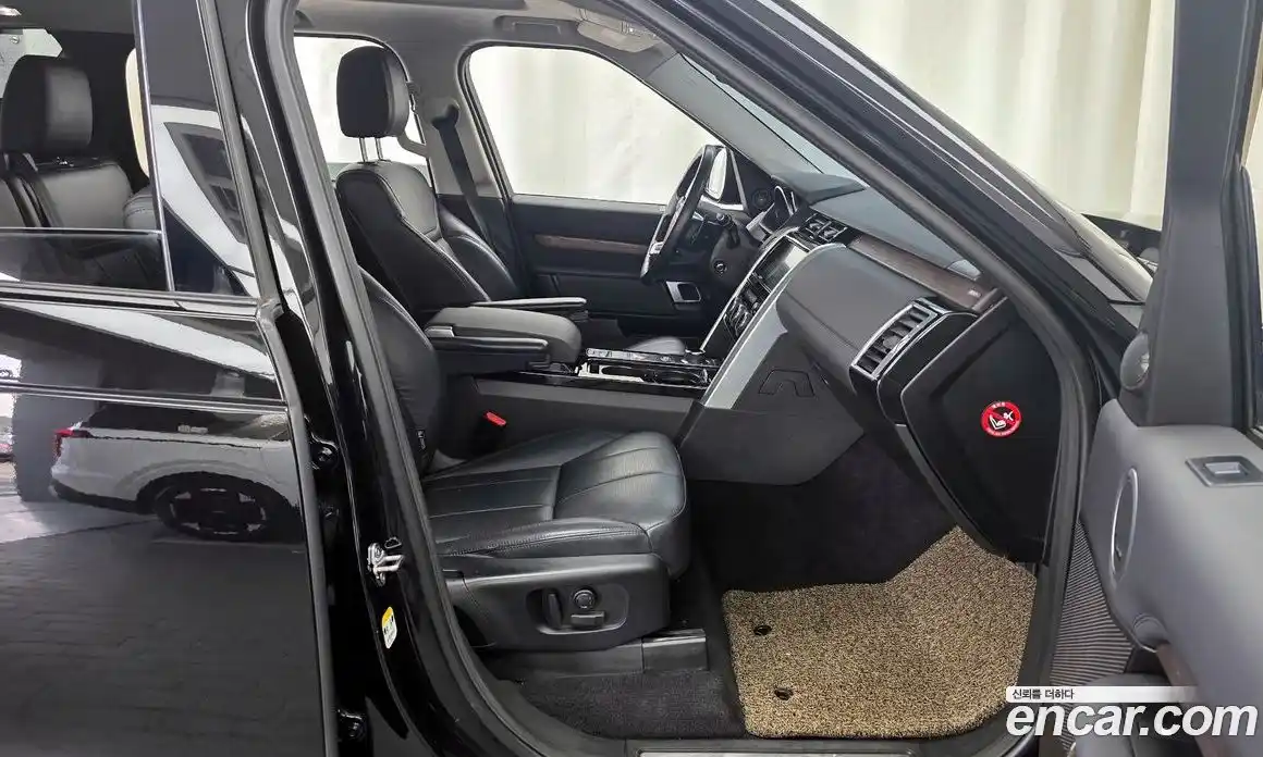 Land Rover Discovery 2017 3.0 Автомат в Москве № 166713, фото 1