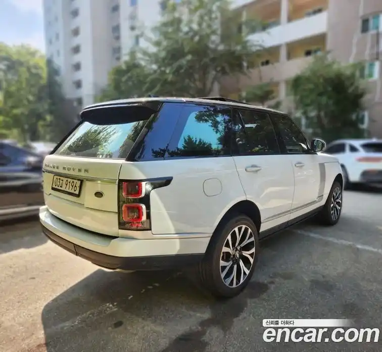 Land Rover Range-Rover 2017 5.0 Автомат в Москве № 166873, фото 1