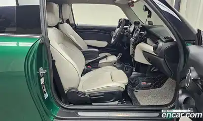 Mini Cooper 2023 2.0 Автомат в Москве № 167064, миниатюра 11