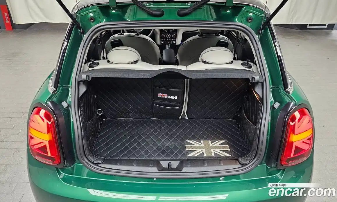 Mini Cooper 2023 2.0 Автомат в Москве № 167064, фото 12