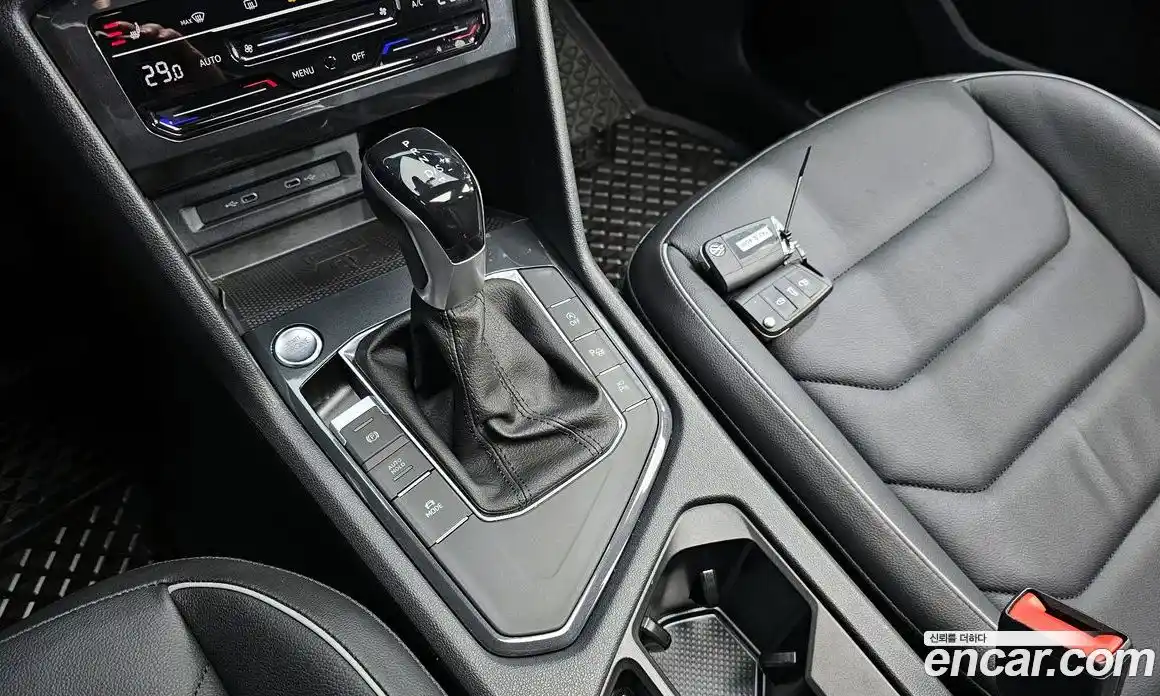 Volkswagen Tiguan 2022 2.0 Автомат в Москве № 168487, фото 11