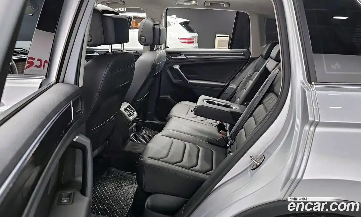 Volkswagen Tiguan 2022 2.0 Автомат в Москве № 168487, фото 16