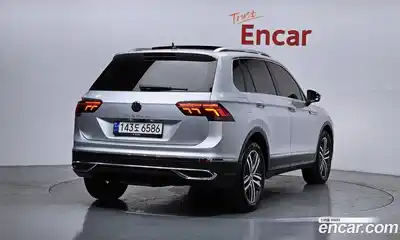 Volkswagen Tiguan 2022 2.0 Автомат в Москве № 168487, миниатюра 6
